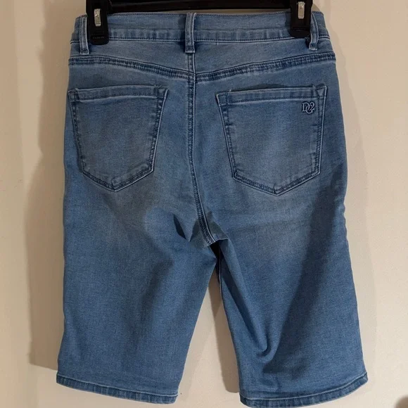 DG2 Diane Gilman Light Blue Denim Bermuda Shorts with Floral Embroidery - Picture 7 of 10
